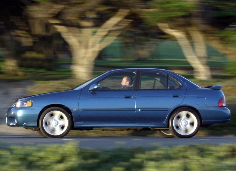  Nissan Sentra SE-R 2004 года  (фото 2 из 3)